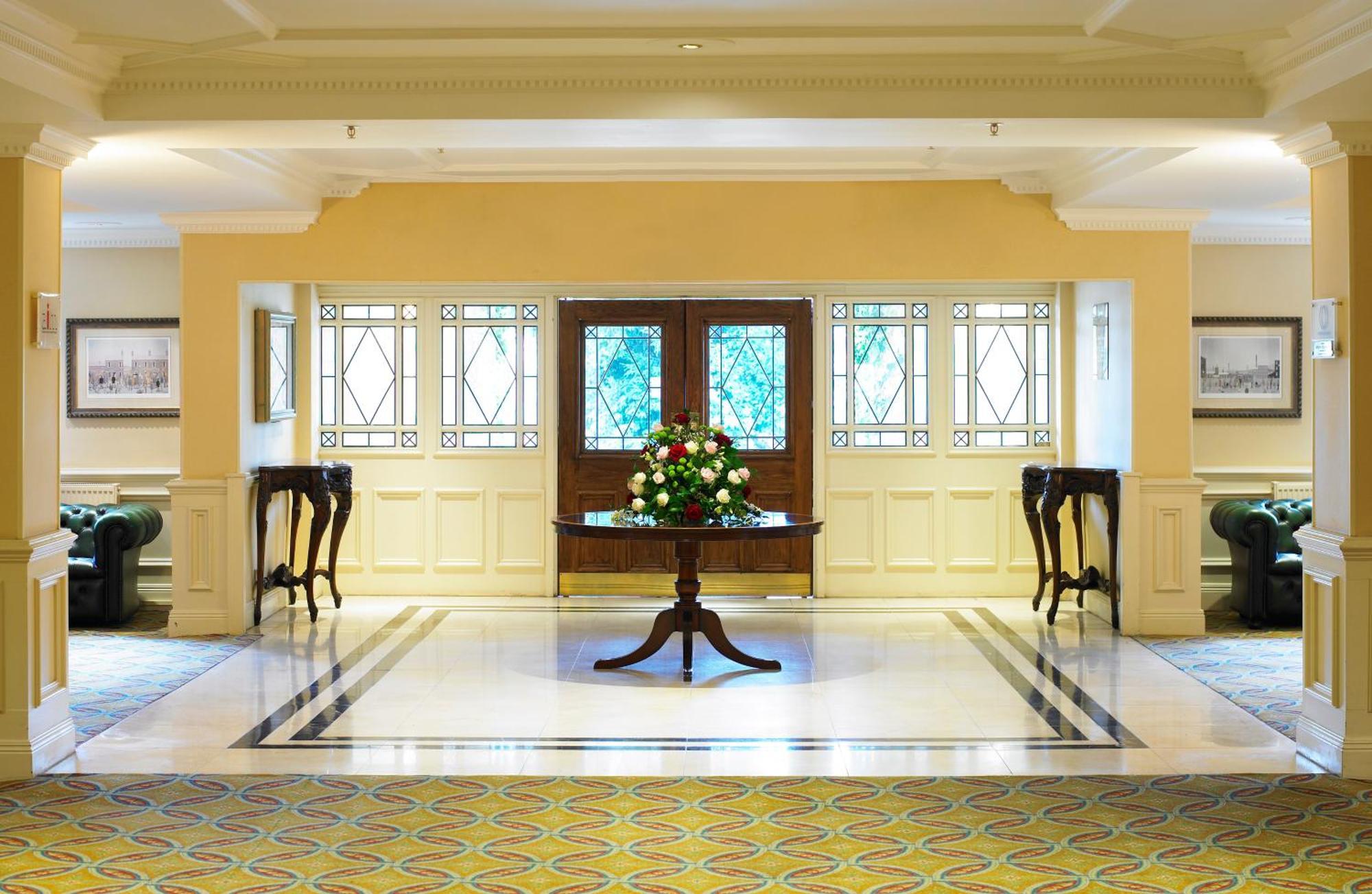 Hollins Hall Hotel, Golf & Country Club Bradford  Dış mekan fotoğraf