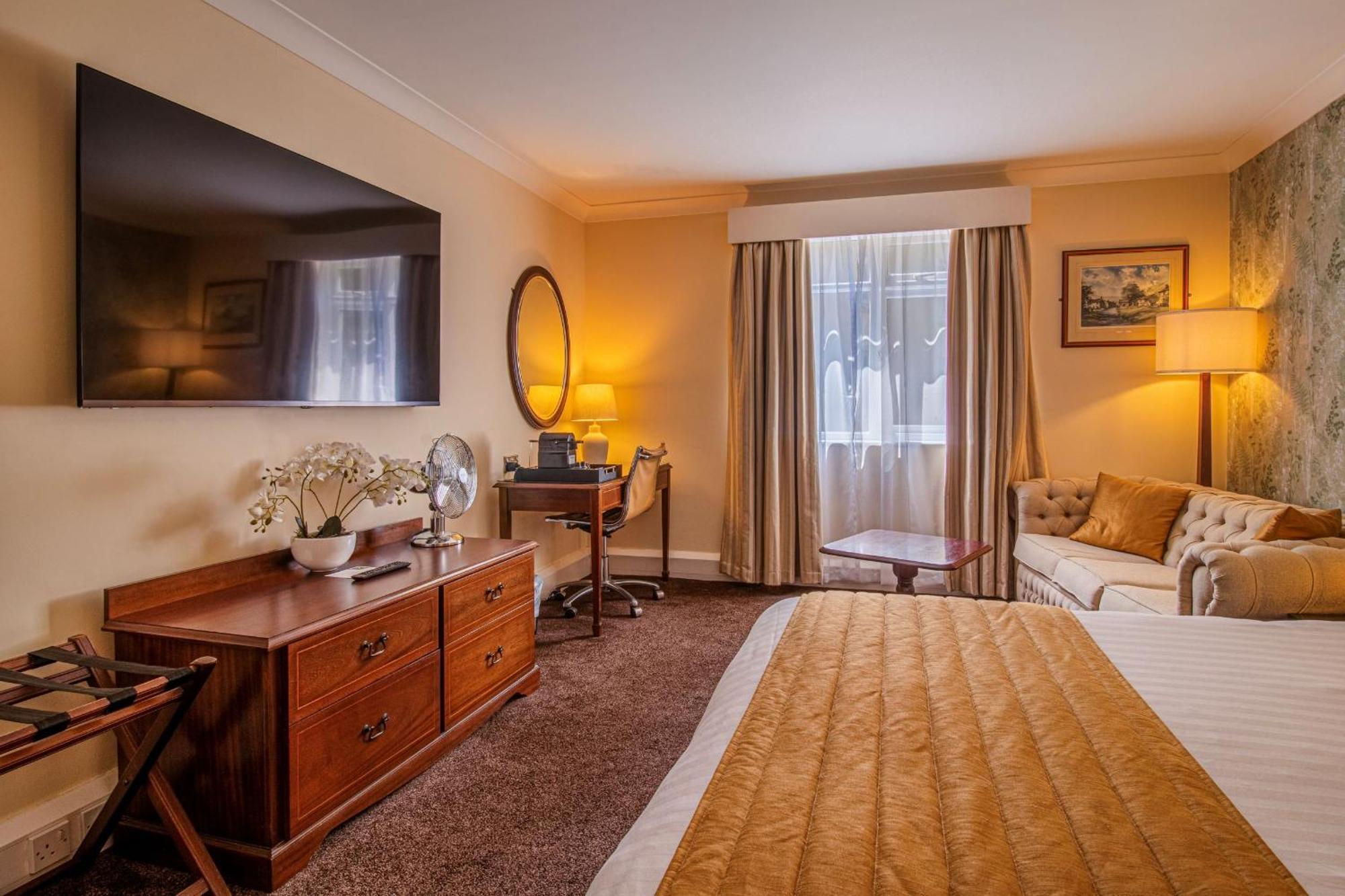 Hollins Hall Hotel, Golf & Country Club Bradford  Dış mekan fotoğraf
