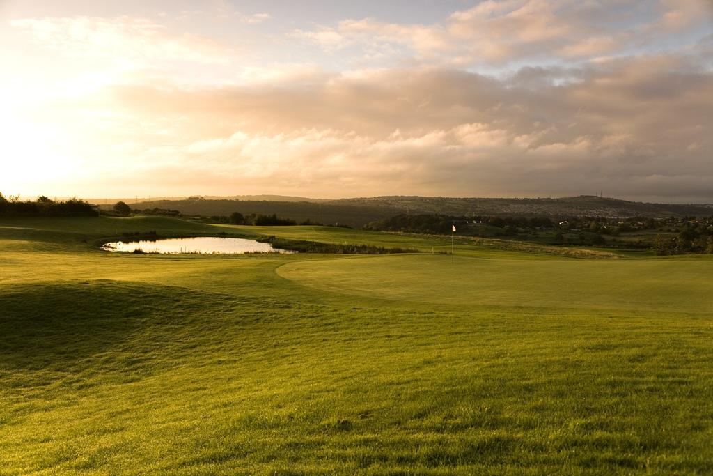 Hollins Hall Hotel, Golf & Country Club Bradford  Dış mekan fotoğraf