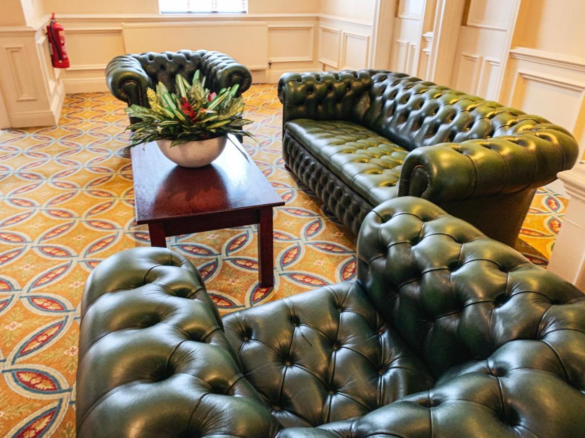 Hollins Hall Hotel, Golf & Country Club Bradford  Dış mekan fotoğraf
